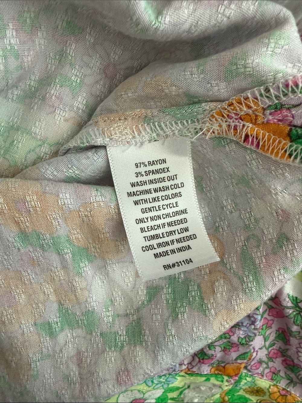 NWT crown & ivy Multicolor Floral V-Neck Tunic - Picture 4 of 4